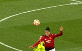[ẢNH] Sốc với hình ảnh Messi mặt mũi bầm dập sau khi lĩnh đòn của Smalling