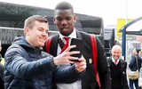 [ẢNH] Sir Alex bất chấp tuổi già, sang Nou Camp 