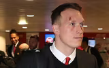 [ẢNH] Sir Alex bất chấp tuổi già, sang Nou Camp 
