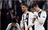 [ẢNH] Ronaldo quằn quại đau khổ khi Juve bị loại ở Champions League
