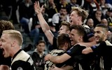 [ẢNH] Ronaldo quằn quại đau khổ khi Juve bị loại ở Champions League