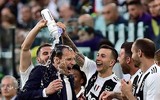 [ẢNH] Ronaldo thoải mái tu rượu khi Juve vô địch Serie A sớm 5 vòng