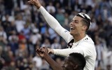 [ẢNH] Ronaldo thoải mái tu rượu khi Juve vô địch Serie A sớm 5 vòng