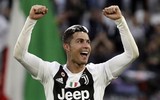 [ẢNH] Ronaldo thoải mái tu rượu khi Juve vô địch Serie A sớm 5 vòng