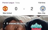 Biếm họa: Salah và Mane khoác áo M.U, rầu rĩ ngồi nhìn Man City qua mặt
