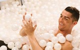 [ẢNH] Ronaldo lại khiến phái đẹp đứng ngồi không yên với bộ sưu tập đồ lót mới