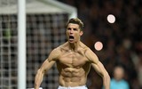 [ẢNH] Ronaldo lại khiến phái đẹp đứng ngồi không yên với bộ sưu tập đồ lót mới