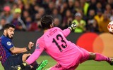 [ẢNH] Suarez ăn mừng phấn khích khi ghi bàn vào lưới đội bóng cũ Liverpool