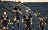 [ẢNH] Vừa lên bìa tạp chí Buriram, Lương Xuân Trường đã 
