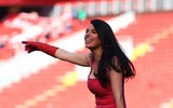 [ẢNH] Cô vợ xinh đẹp của ông chủ Liverpool lại gây sốt