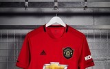 [ẢNH] Cận cảnh mẫu áo đấu cực chất của Man Utd mùa tới