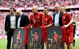 [ẢNH] Robben và Ribery bật khóc trong ngày chia tay Bayern bằng chức vô địch