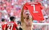 [ẢNH] Robben và Ribery bật khóc trong ngày chia tay Bayern bằng chức vô địch