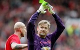 [ẢNH] Beckham tái xuất, Solskjaer ghi bàn, M.U đè bẹp Bayern 5-0