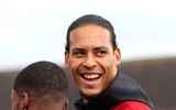 [ẢNH] Biển người rực đỏ chào đón những người hùng Liverpool trở về