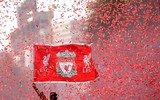 [ẢNH] Biển người rực đỏ chào đón những người hùng Liverpool trở về