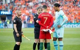[ẢNH] Ronaldo lần thứ hai lên đỉnh châu Âu cùng Bồ Đào Nha