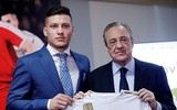[ẢNH] Real Madrid ra mắt tân binh đắt giá đầu tiên trong mùa hè