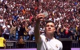 [ẢNH] Real Madrid ra mắt tân binh đắt giá đầu tiên trong mùa hè