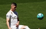 [ẢNH] Real Madrid ra mắt tân binh đắt giá đầu tiên trong mùa hè