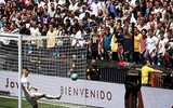 [ẢNH] Real Madrid ra mắt tân binh đắt giá đầu tiên trong mùa hè