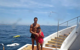 [ẢNH] Ronaldo và bạn gái khoe dáng bốc lửa trên du thuyền ở Hy Lạp