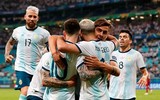 [ẢNH] Messi bất lực, Argentina vẫn lách qua khe cửa hẹp vào tứ kết