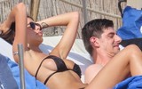 [ẢNH] Thủ môn Real đổ đốn, công khai cặp kè người mẫu Italia nóng bỏng