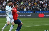[ẢNH] Cận cảnh tình huống Messi bị gây gổ, nhận thẻ đỏ oan uổng