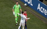 [ẢNH] Cận cảnh tình huống Messi bị gây gổ, nhận thẻ đỏ oan uổng