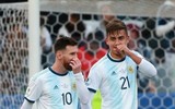 [ẢNH] Cận cảnh tình huống Messi bị gây gổ, nhận thẻ đỏ oan uổng