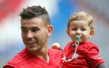 [ẢNH] Bayern Munich trình làng tân binh đắt giá nhất mọi thời đại