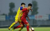 [ẢNH] Từ trên khán đài, thầy Park chỉ đạo U23 Việt Nam đá tập