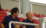 [ẢNH] Từ trên khán đài, thầy Park chỉ đạo U23 Việt Nam đá tập