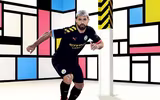 [ẢNH] Man City trình làng mẫu áo đấu mới cực nữ tính