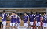 [ẢNH] Quang Hải ghi bàn 3 trận liên tiếp, Hà Nội FC lên đầu bảng V-League