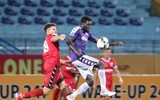 [ẢNH] Quang Hải ghi bàn 3 trận liên tiếp, Hà Nội FC lên đầu bảng V-League