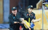 Chiến sĩ CSCĐ, trọng tài Ngô Duy Lân và những hành động cứu người kịp thời trên sân cỏ Việt Nam