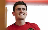 [ẢNH] Harry Maguire phấn khởi khoác lên mình màu áo M.U