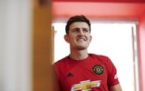 [ẢNH] Harry Maguire phấn khởi khoác lên mình màu áo M.U
