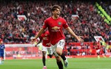 [ẢNH] 3 tân binh Maguire, Wan-Bissaka và James khiến fan M.U 