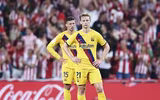 [ẢNH] Tân binh Barca ôm mặt thất vọng khi thua đau trận mở màn La Liga