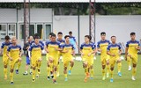[ẢNH] Trở về từ Bỉ, Công Phượng bất ngờ trình làng diện mạo mới