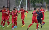 [ẢNH] Gạt mọi âu lo, tuyển Việt Nam cười 'thả phanh' trước đại chiến với Thái Lan