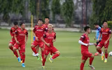 [ẢNH] Gạt mọi âu lo, tuyển Việt Nam cười 'thả phanh' trước đại chiến với Thái Lan
