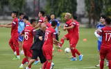[ẢNH] Gạt mọi âu lo, tuyển Việt Nam cười 'thả phanh' trước đại chiến với Thái Lan