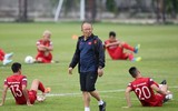 [ẢNH] Gạt mọi âu lo, tuyển Việt Nam cười 'thả phanh' trước đại chiến với Thái Lan