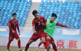 [ẢNH] HLV Park vui vẻ gặp lại thầy cũ Guus Hiddink, sẵn sàng đấu U22 Trung Quốc