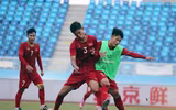 [ẢNH] HLV Park vui vẻ gặp lại thầy cũ Guus Hiddink, sẵn sàng đấu U22 Trung Quốc