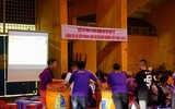 [ẢNH] CĐV Hà Nội làm gì khi không được vào sân Hàng Đẫy xem bóng đá?